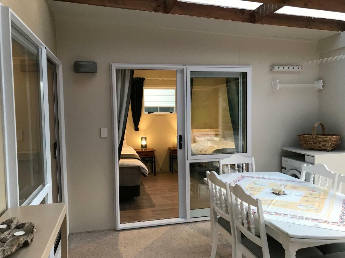 Angie'S Rural Retreat 호텔 Wainuiomata 외부 사진