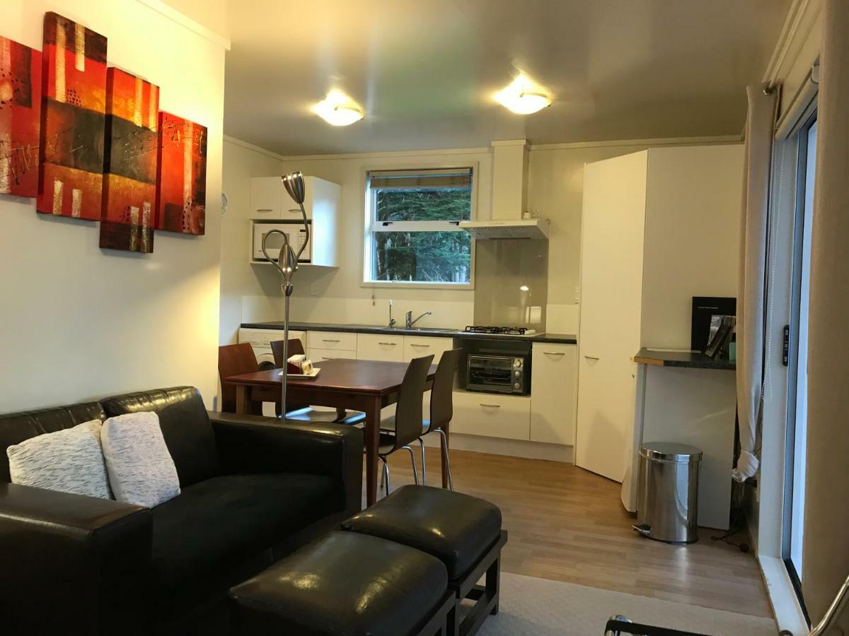 Angie'S Rural Retreat 호텔 Wainuiomata 외부 사진